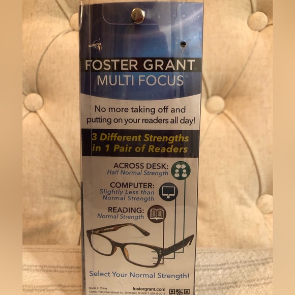 Foster Grant Multi-Focus (+1.00) Advanced Reading Glasses - Picture 4 of 5
